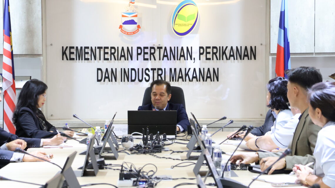 Kunjungan Hormat dan Pembentangan Produk Sabah Credit Corporation kepada YB Menteri MAFFI